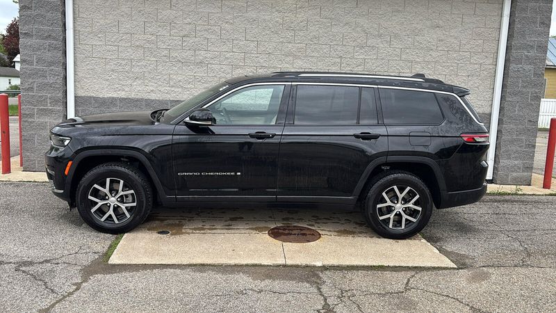 2023 Jeep Grand Cherokee L LimitedImage 2