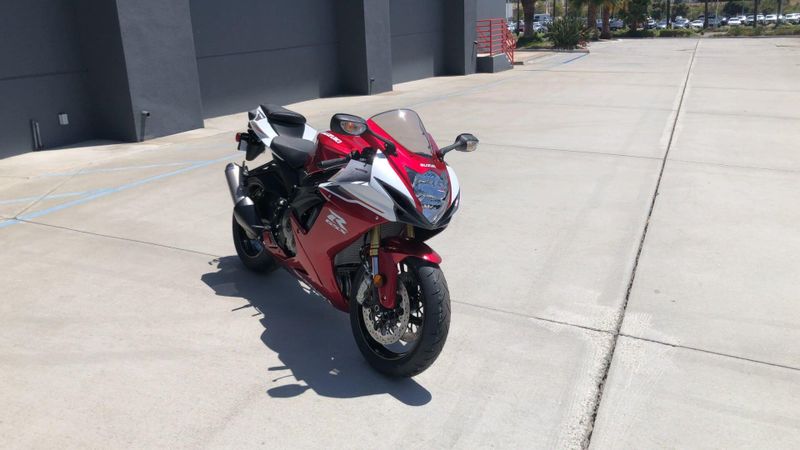 New 2027 Suzuki GSX-R750 Image 6
