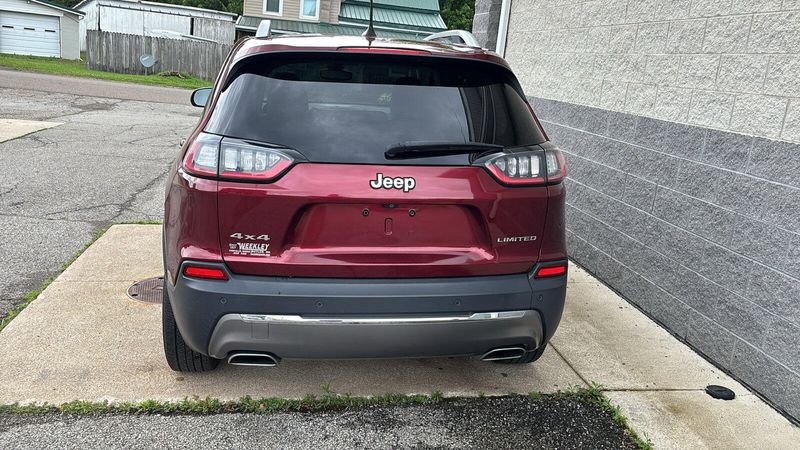 Used 2019 Jeep Cherokee LimitedImage 4