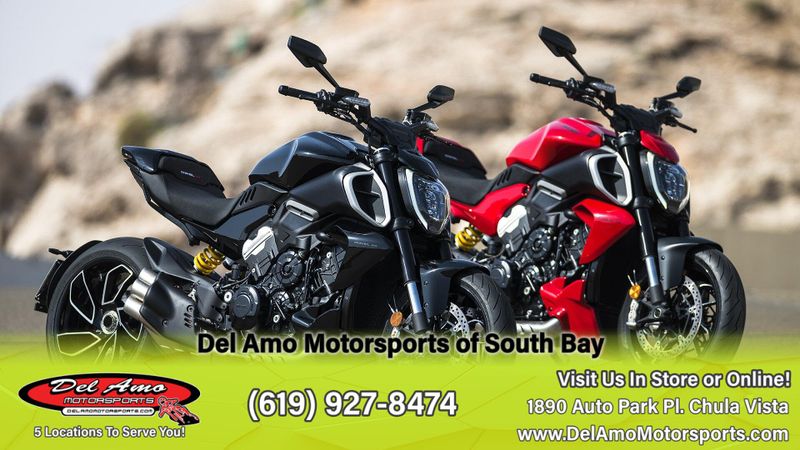 2024 Ducati DIAVEL V4  in a RED exterior color. Del Amo Motorsports of South Bay (619) 547-1937 delamomotorsports.com 