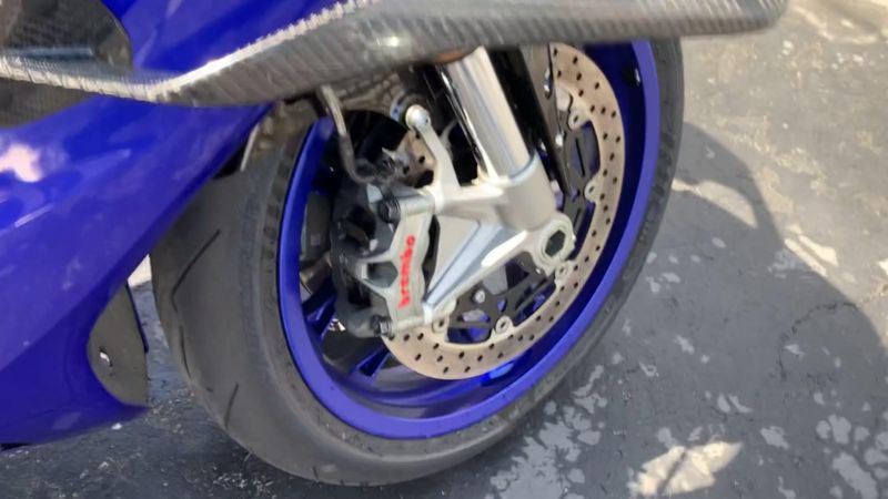 Used 2025 Yamaha YZF-R1 CA Image 8
