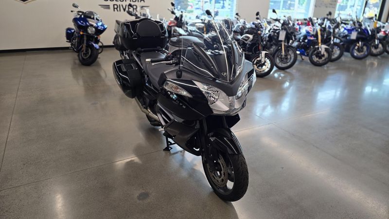 Used 2016 Triumph TROPHY SE 