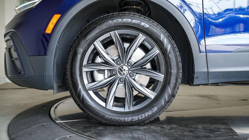 2023 Volkswagen Tiguan 2.0T SEImage 11