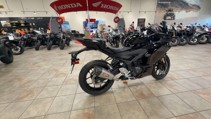 New 2026 Yamaha YZF-R3 ABS Image 9