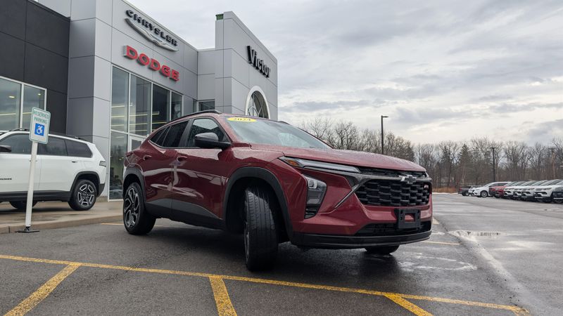 Used 2024 Chevrolet Trax 2RSImage 3