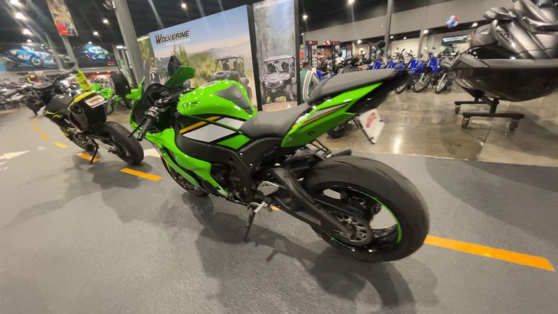Used 2025 Kawasaki NINJA ZX 10R ABS KRT EDITION Image 6