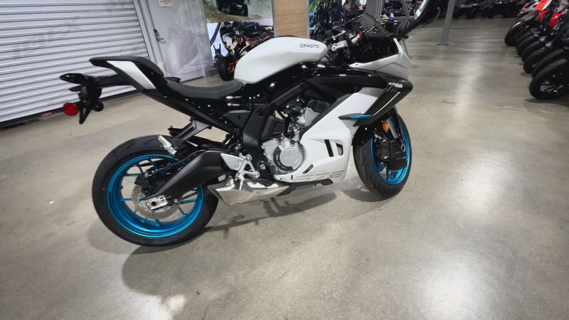 New 2025 CFMOTO 675SS Image 9