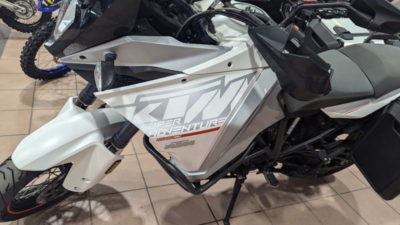 2016 KTM SUPER ADVENTURE 1290Image 10