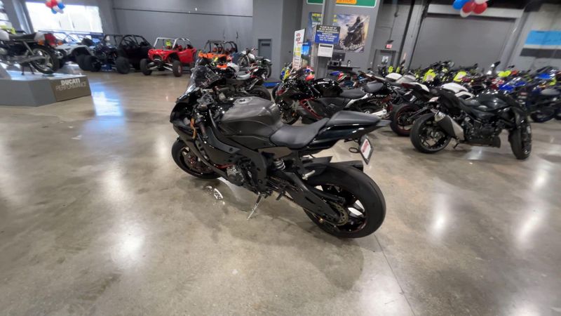 Used 2015 Yamaha YZF-R1 Image 6