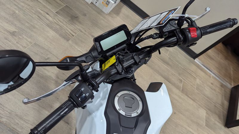 2025 Honda GROM BASE PEARL WHITEImage 8