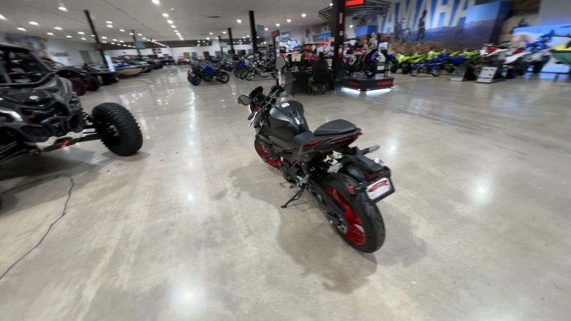 Used 2025 Kawasaki Z500 SE ABS Image 2
