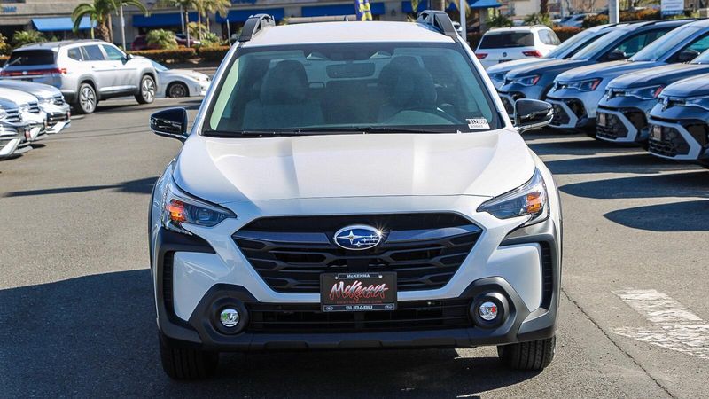 2025 Subaru Outback PremiumImage 6