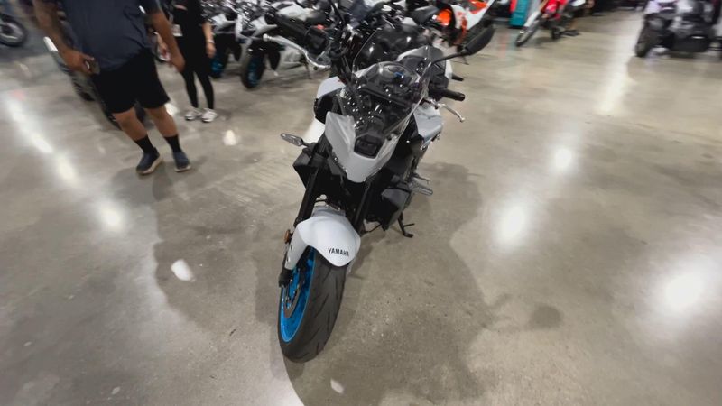 Used 2025 Yamaha MT-09 Image 3