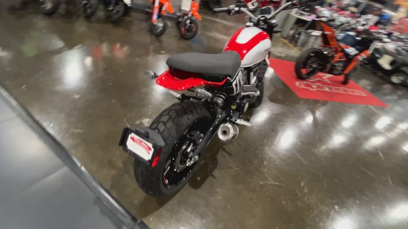 New 2025 Ducati SCRAMBLER 800 ICON Image 8