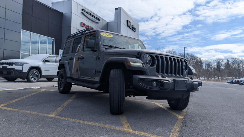 Used 2020 Jeep Wrangler Unlimited Sahara AltitudeImage 3