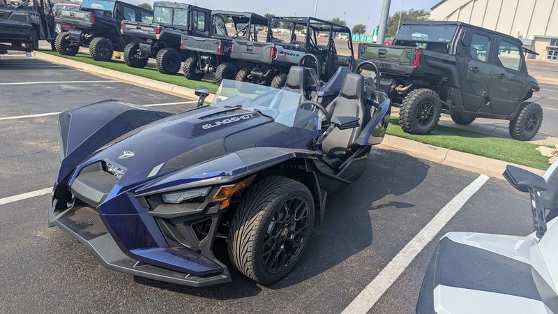 2024 Polaris SLINGSHOT SL AUTODRIVEImage 2