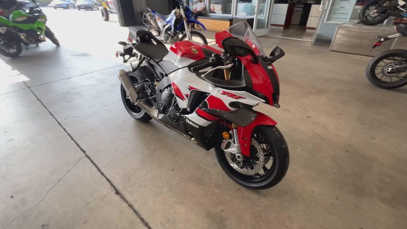 New 2026 Yamaha YZF-R1 70TH ANNIVERSARY EDITION Image 2