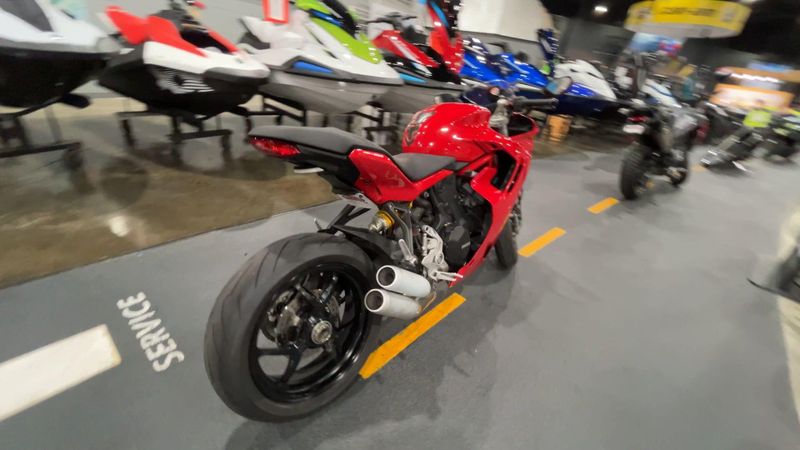 Used 2024 Ducati SUPERSPORT 950 Image 8