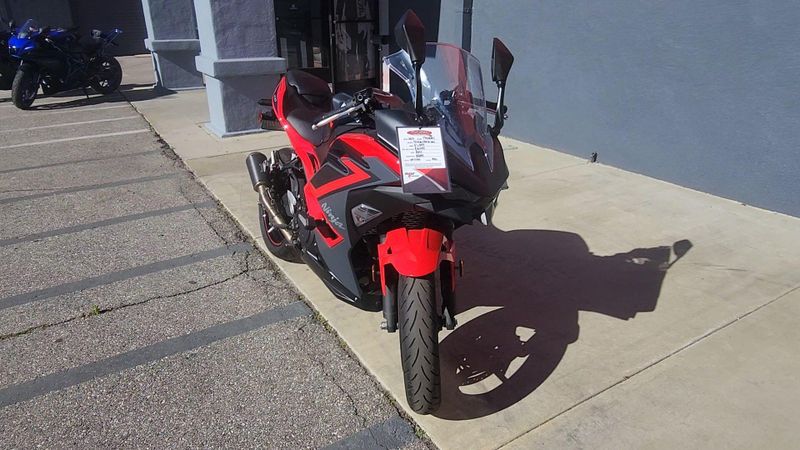 Used 2025 Kawasaki NINJA 500 SE ABS Image 6
