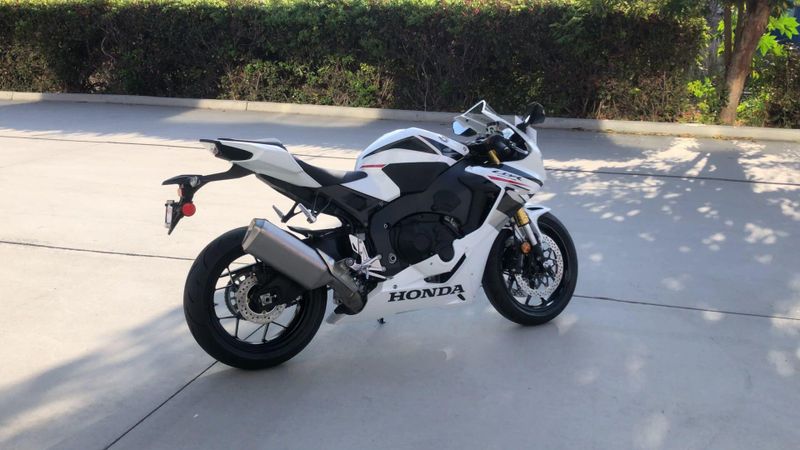 New 2027 Honda CBR1000RR ABS Image 9