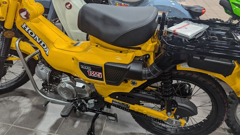 2024 Honda TRAIL 125 TURMERIC YELLOWImage 4