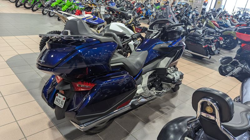 2018 Honda GOLD WING TOURImage 6