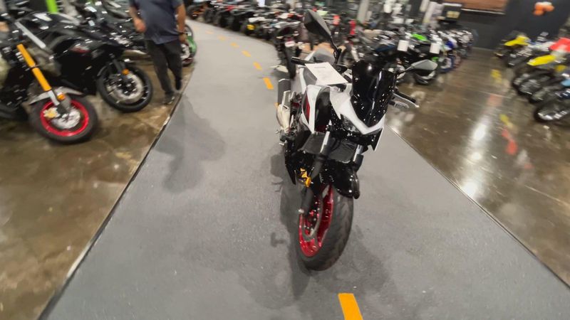 New 2026 Kawasaki Z500 SE ABS Image 3