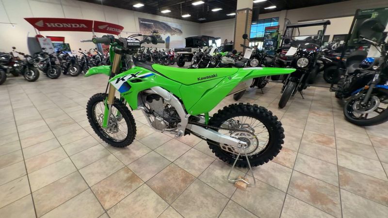 New 2027 Kawasaki KX250F Image 6
