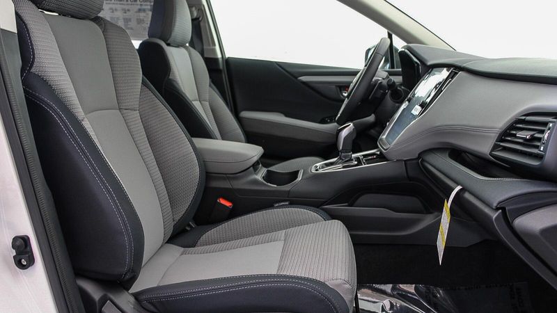 2025 Subaru Outback PremiumImage 18