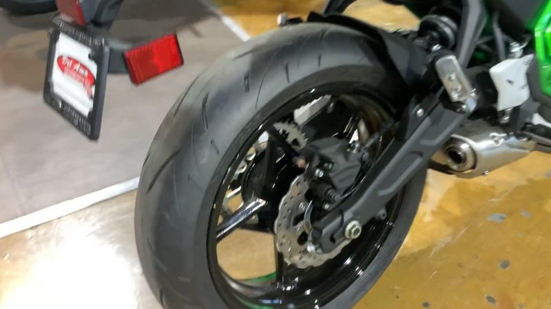 New 2025 Kawasaki Z650 ABS Image 3