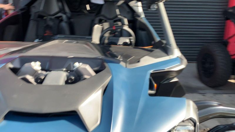 2025 Can-Am MAVERICK R X RS 999T DCT Image 5
