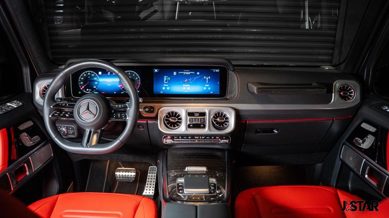 2025 Mercedes Benz G 550 photo 28