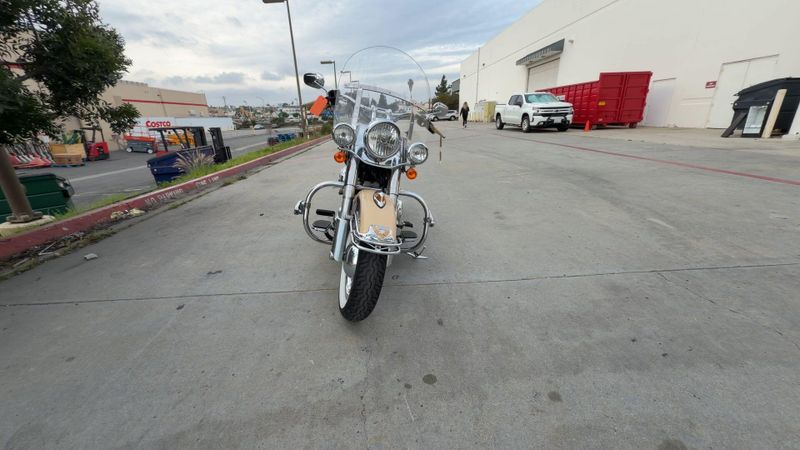 Used 2014 Harley-Davidson SOFTAIL DELUXE Image 3