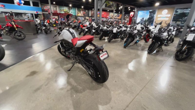 NEW 2024 Ducati MONSTER PLUS - DEMO Image 7