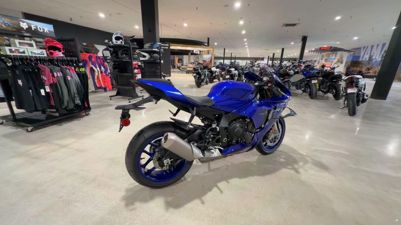 New 2026 Yamaha YZF-R1 Image 2
