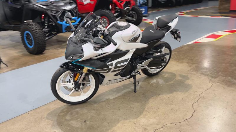 New 2026 CFMOTO 450SS Image 8