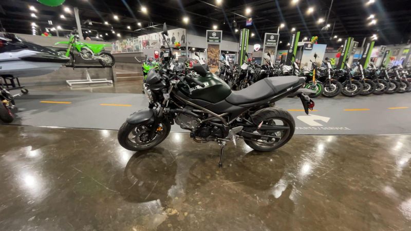 2025 Suzuki SV650 ABS  in a GREEN/BLACK exterior color. Del Amo Motorsports of Redondo Beach (424) 390-7811 delamomotorsports.com 