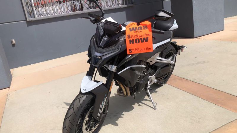 New 2026 CFMOTO 800NK Image 8