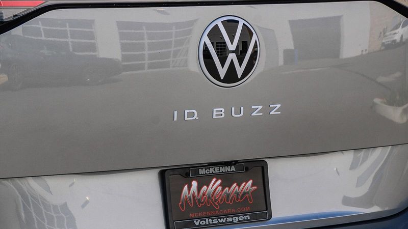 2025 Volkswagen ID. Buzz Image 12