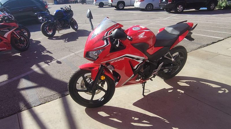 Used 2022 Honda CBR300R Image 8