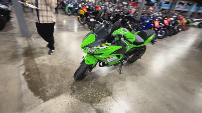 Used 2025 Kawasaki NINJA 650 Image 4