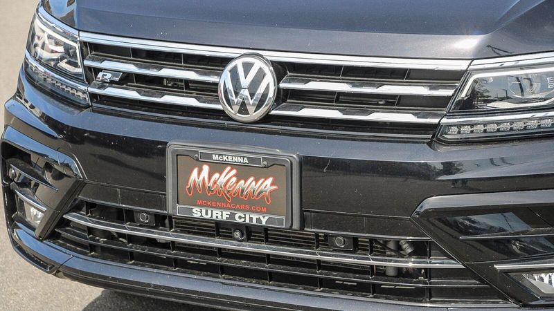 2019 Volkswagen Tiguan 2.0T SEL Premium R-LineImage 10