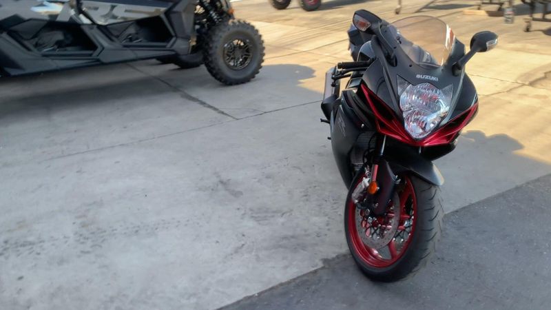 New 2026 Suzuki GSX-R600 Image 3