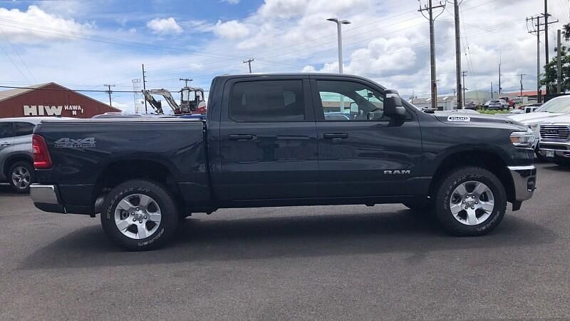 2025 Ram 1500 Tradesman photo 2