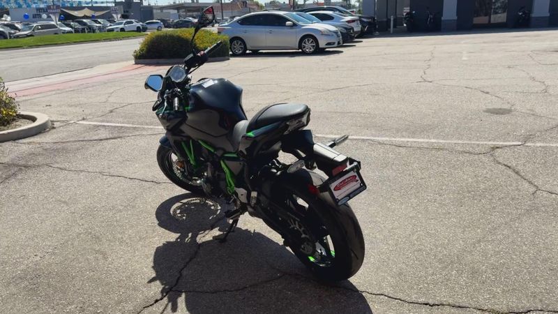 New 2025 Kawasaki Z650 ABS Image 2
