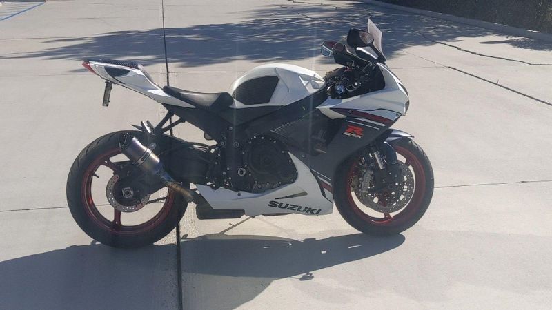Used 2025 Suzuki GSX-R600 CA Image 5