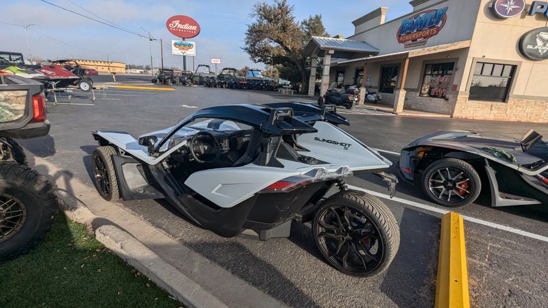 2024 Polaris SLINGSHOT S WITH TECHNOLOGY PACKAGE AUTODRIVEImage 4