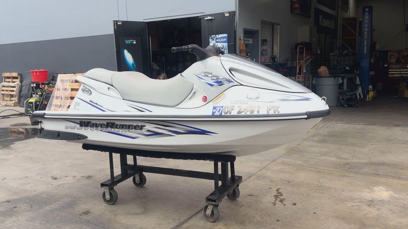 Used 2000 Yamaha GP800 Image 2
