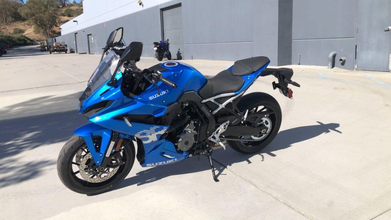 New 2026 Suzuki GSX-8R Image 5