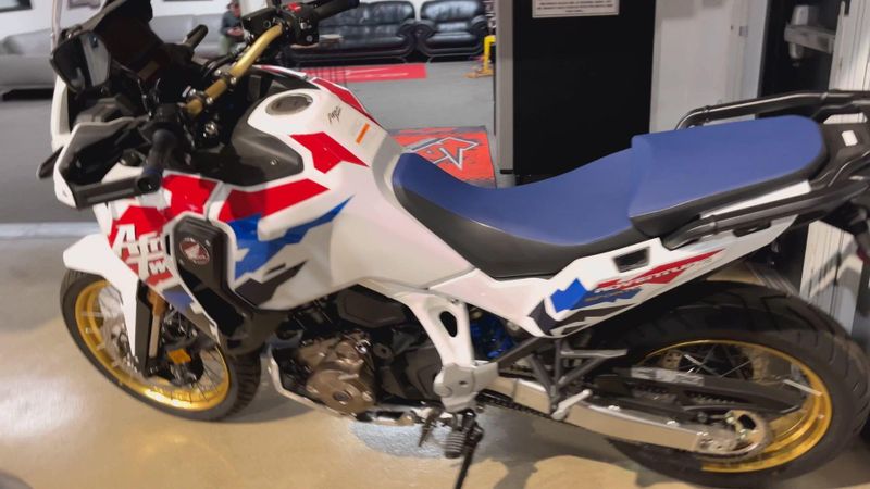 New 2026 Honda AFRICA TWIN DCT Image 4